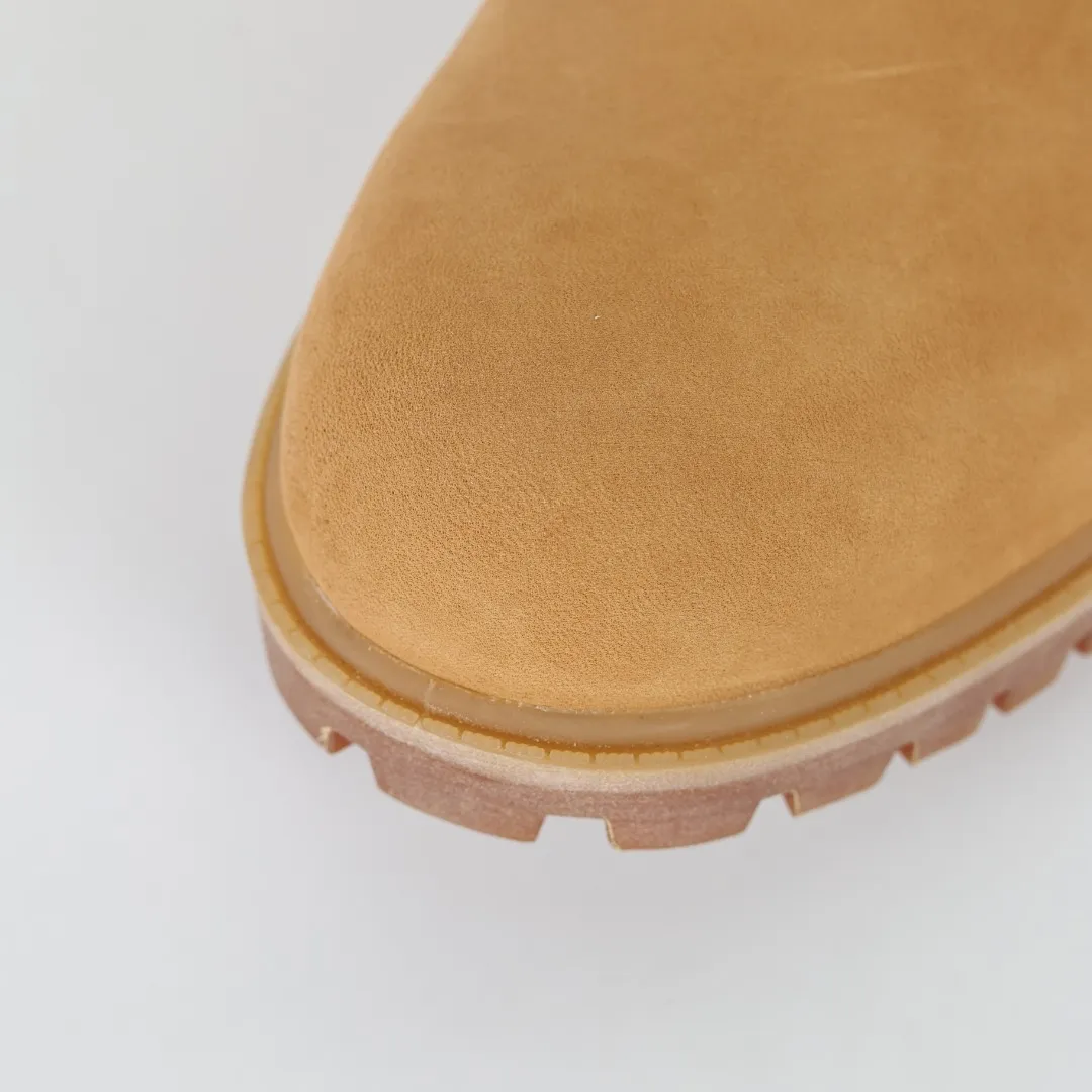 Local self-pickup💰640 Core recommendation Good price Rubber non-slip outsole resists cold and cracks. Authentic and consistent all-leather collar/lining/sole. Equipped with anti-fatigue shock-absorbing honeycomb insole. Extremely comfortable. Full set of original packaging accessories (comes with shoelaces, eraser, and counter bag). Size: 39.5 40 41 42 43 44 45 One size too large.